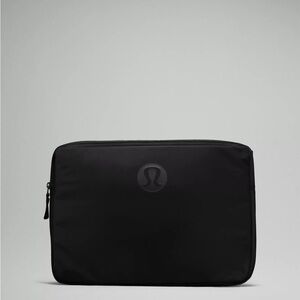 Lululemon New Crew Laptop Sleeve - Discontinued, Black